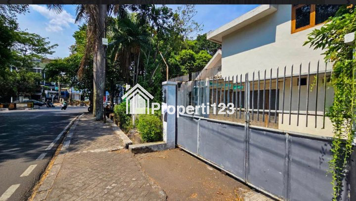 Rumah Hook Harga Bagus di Darmawangsa Jakarta Selatan - 1