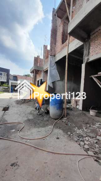 Rumah cluster 2 lantai di Setu Cipayung Jakarta Timur - 11