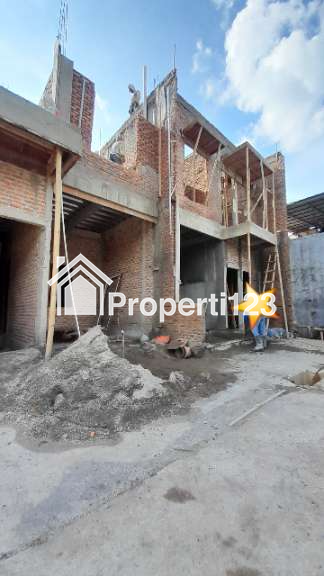 Rumah cluster 2 lantai di Setu Cipayung Jakarta Timur - 8
