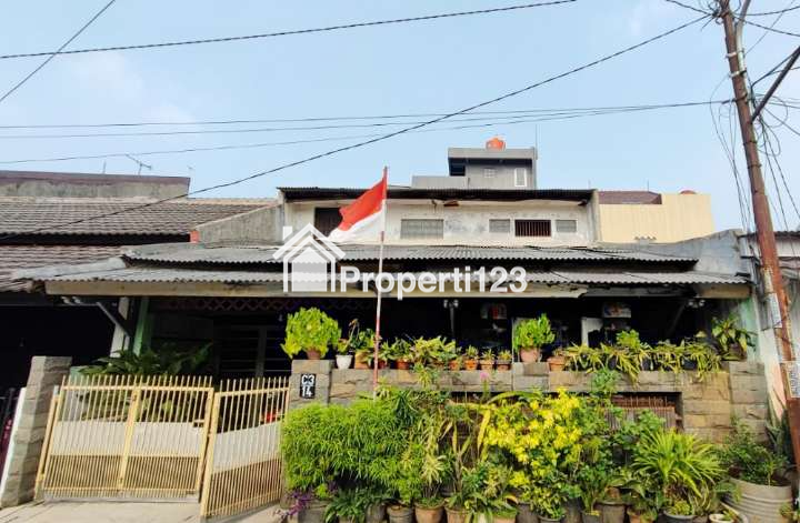 Rumah Dijual di Komplek Poris TVRI Bekasi Dekat TIP TOP Pondok Gede, Pasar Pondok Gede, RSUD Pondok Gede, SMAN 5 Bekasi - 1