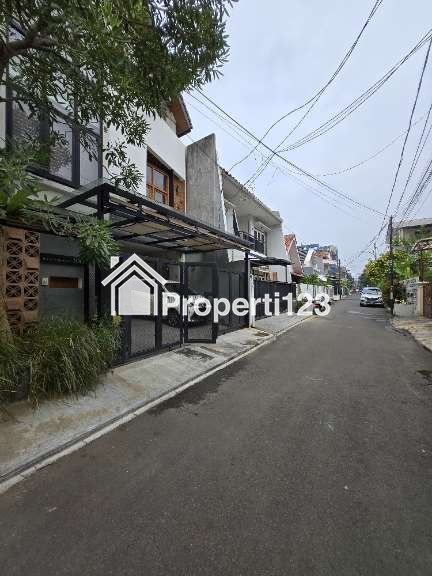 Rumah second diarea terbaik Rawamangun Jaktim - 2