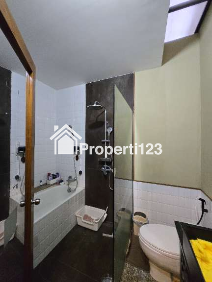 Rumah second diarea terbaik Rawamangun Jaktim - 9