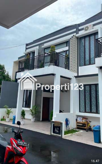 Rumah 2 lantai siap huni di Tanah Baru Depok - 1