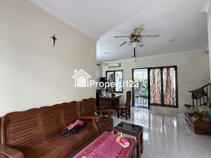 Rumah Murah Hadap Taman Cluster Aralia Harapan Indah Bekasi - 3