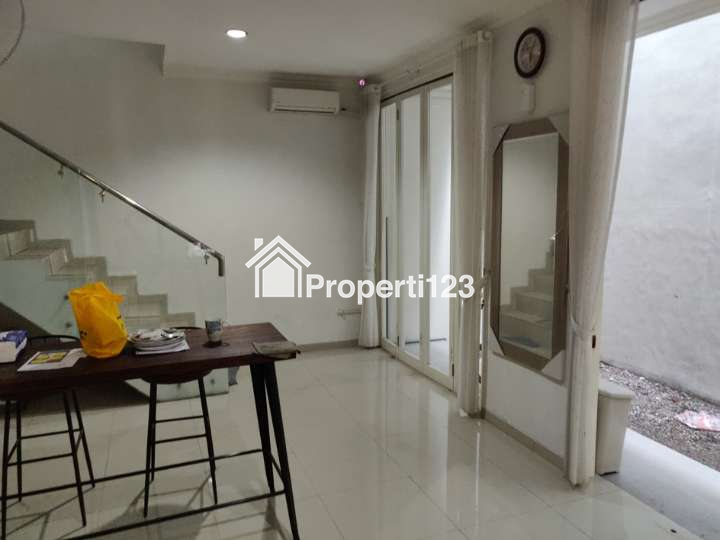 ‼️JUAL CEPAT‼️ Rumah Full Furnished Perumahan Elite The Gayungsari Surabaya Selatan - 7