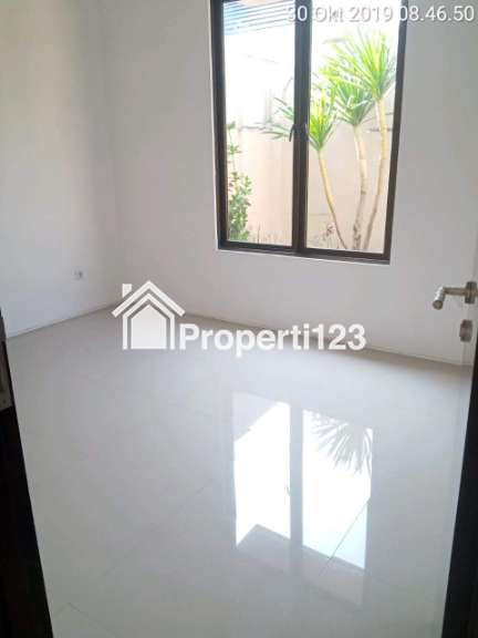 Rumah second strategis di Citra Lake Sawangan Depok - 6