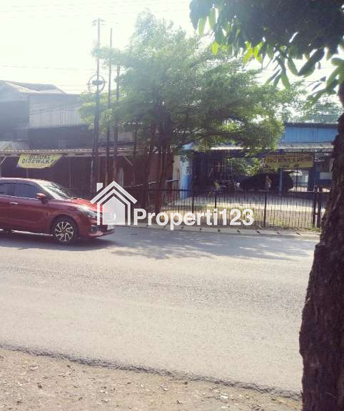 Dijual Tanah & Bangunan di Cikopo - 1