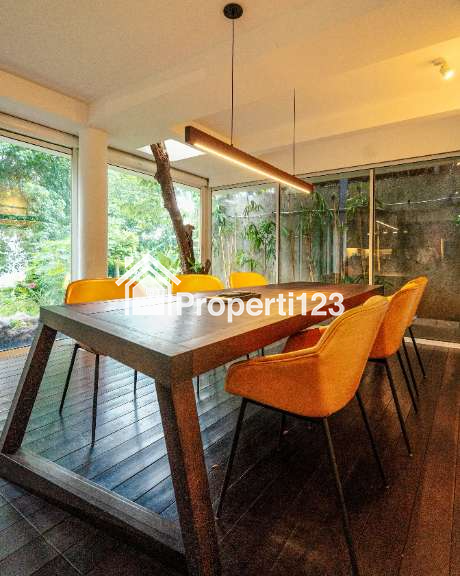 Rumah terawat karya arsitek ternama di Jati Padang Jaksel - 3