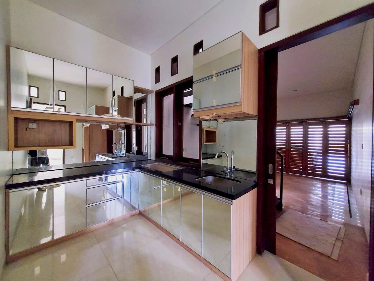 Dijual Rumah Townhouse di Jln Terogong Cilandak Barat Jakarta Selatan - 8