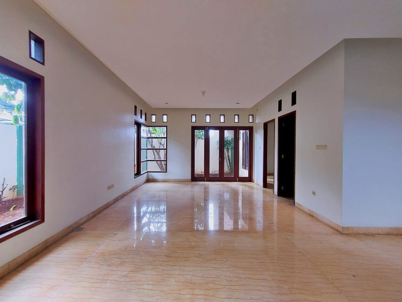 Dijual Rumah Townhouse di Jln Terogong Cilandak Barat Jakarta Selatan - 4