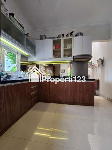 Rumah second di Green Andara Residence Depok - 11