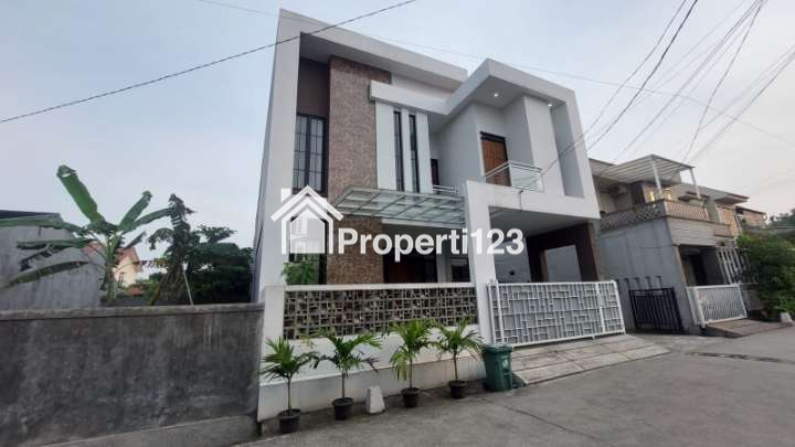 Rumah second 2 lantai dijual murah siap huni dlm perumahan  row jalan luas dilimo,Depok - 2