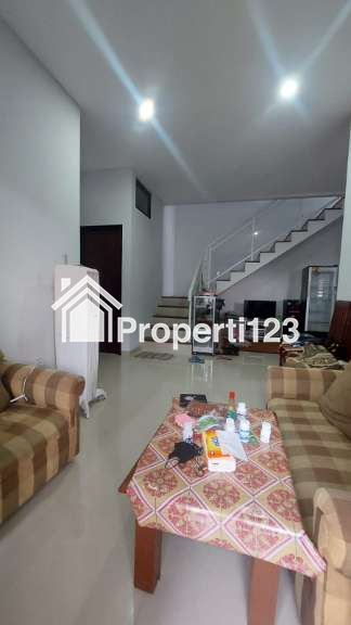 Rumah second 2 lantai dijual murah siap huni dlm perumahan  row jalan luas dilimo,Depok - 7