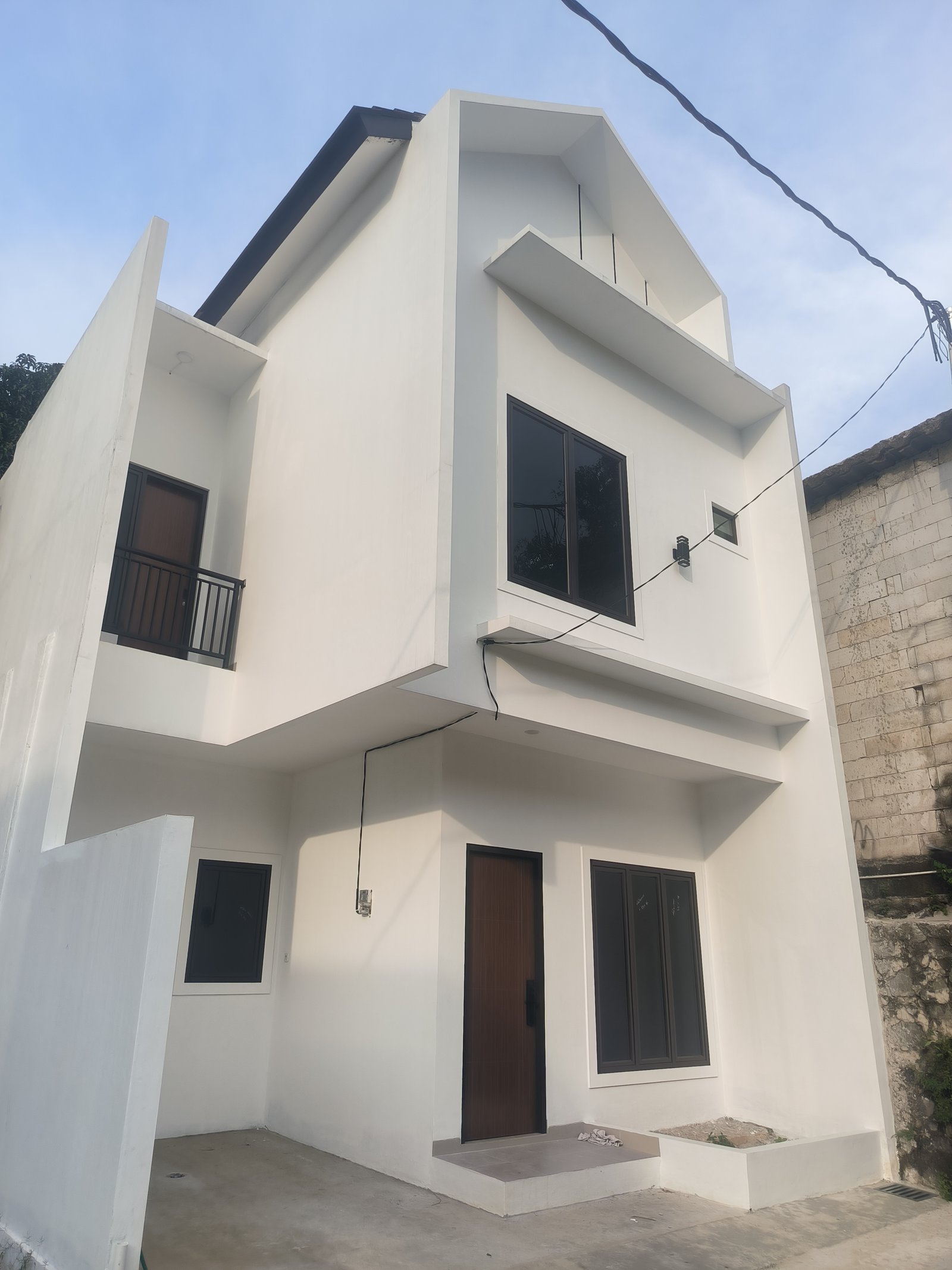 Rumah Scandinavian Lubang Buaya Jakarta Timur - 1