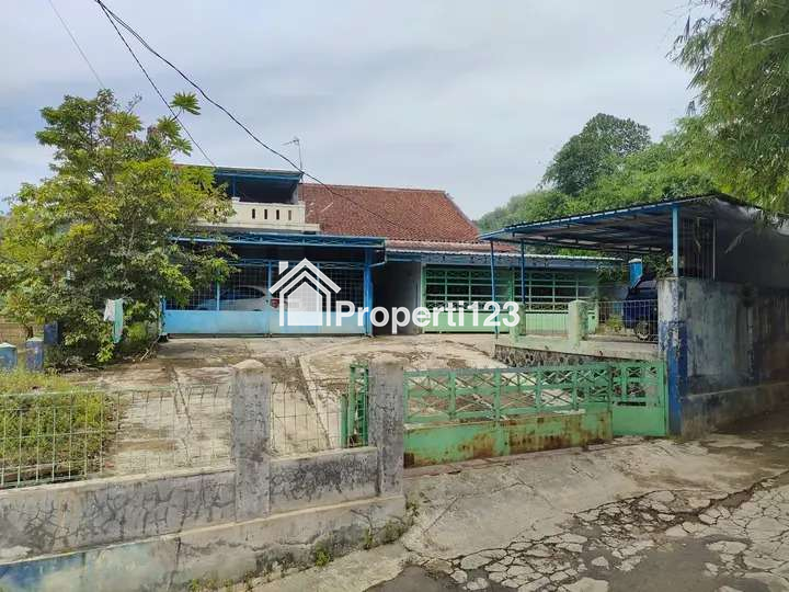 Rumah Asri di Tengah Kota - 1