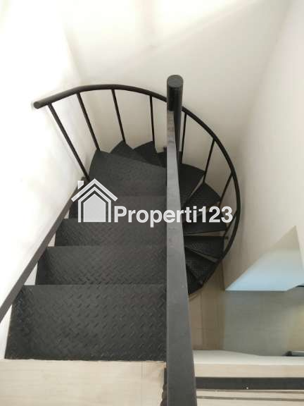 Rumah baru 3 lantai + rooftop strategis di Sukmajaya Depok - 7