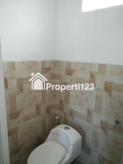 Rumah baru 3 lantai + rooftop strategis di Sukmajaya Depok - 11