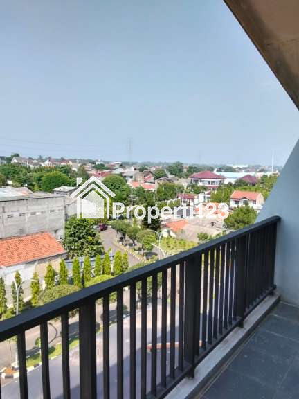 Rumah baru 3 lantai + rooftop strategis di Sukmajaya Depok - 8