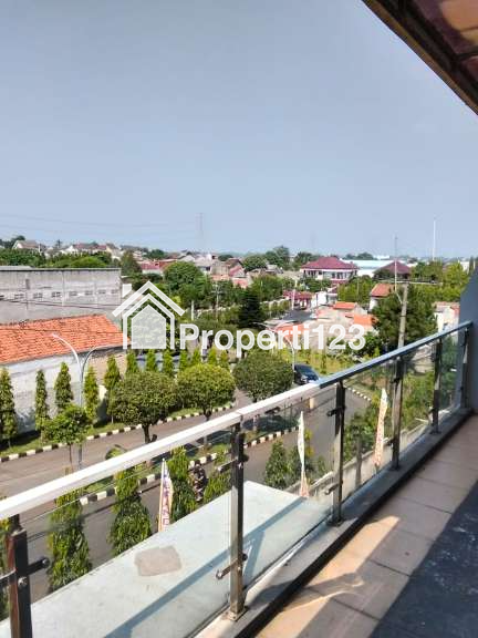 Rumah baru 3 lantai + rooftop strategis di Sukmajaya Depok - 6