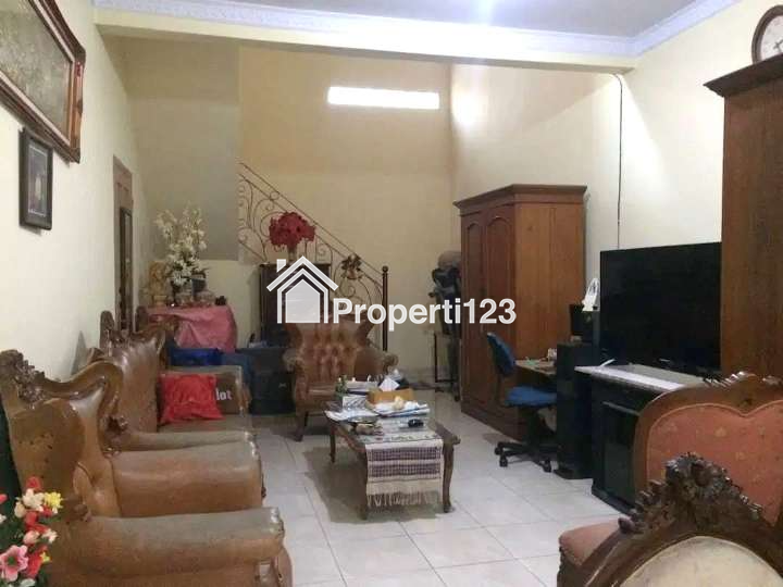 Rumah Hoek Siap Huni Komplek Jatiwaringin Asri Pondok Gede Bekasi - 5