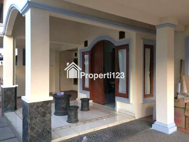 Rumah Hoek Siap Huni Komplek Jatiwaringin Asri Pondok Gede Bekasi - 3