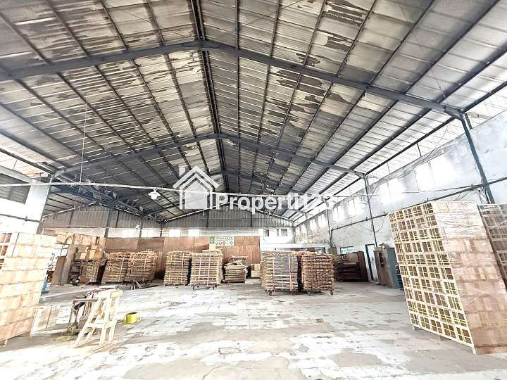 Gudang dan Kantor Strategis Pasir Angin Cileungsi Bogor - 1