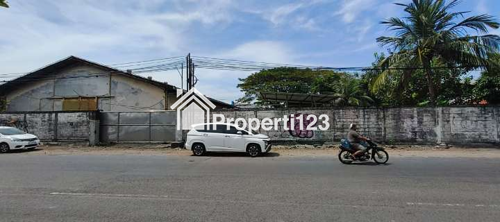 Tanah dan Gudang Raya Frontage Ahmad Yani Strategis Komersial - 3