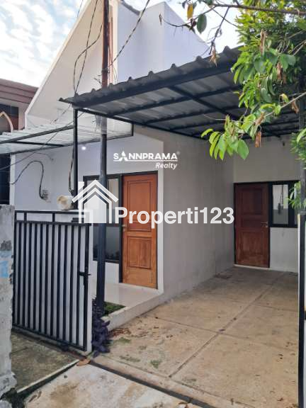 Rumah minimalis moden di Rangkapan Jaya Depok - 1