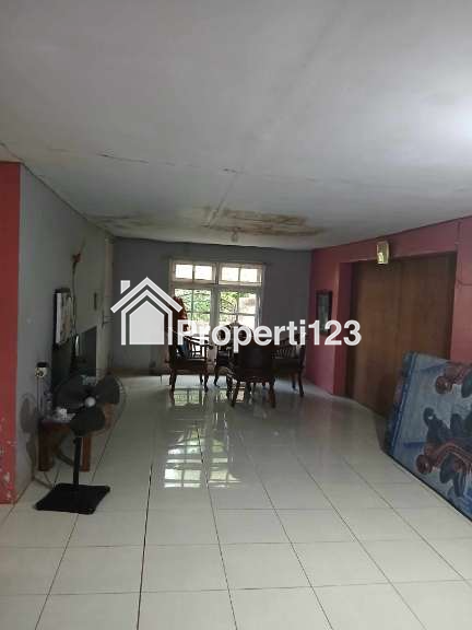 Rumah second 1,5 lantai dekat Stasiun di Cagar Alam Depok - 3