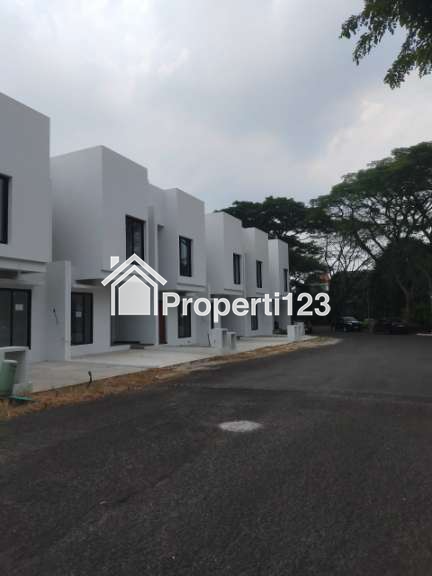 Rumah siap huni lokasi strategis dekat BSD Bintaro - 2