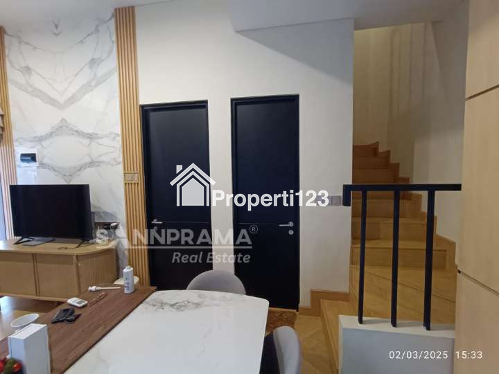 Rumah 2 lantai siap huni di cluster The Grove at Shila Sawangan Depok - 4