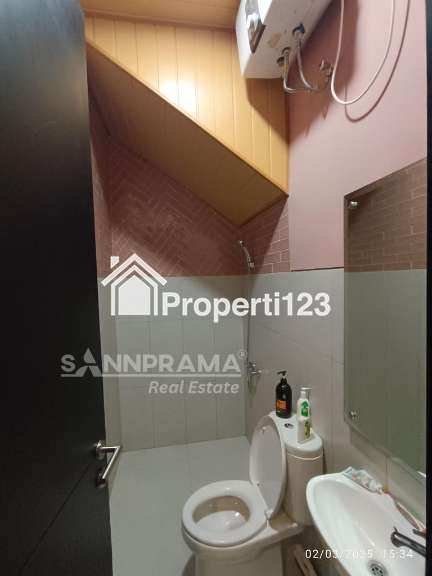 Rumah 2 lantai siap huni di cluster The Grove at Shila Sawangan Depok - 1