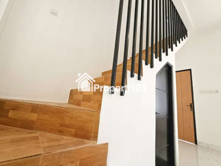 Rumah Baru 2 Lantai Modern Minimalis Pondok Ungu Permai Bekasi - 8