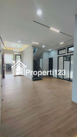 Rumah siap huni lokasi strategis di Griya Loka BSD - 9