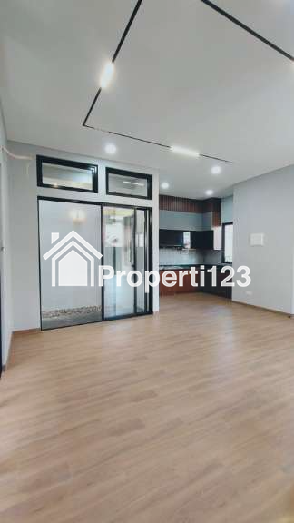 Rumah siap huni lokasi strategis di Griya Loka BSD - 8