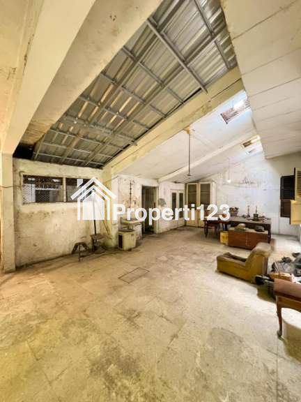 Rumah Hitung Tanah Jl Sulawesi Gubeng Surabaya Pusat Strategis - 2