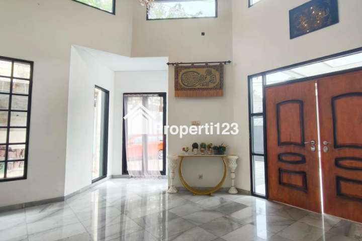 Rumah Mewah Perumahan Palem Kartika Bambu Apus Jakarta Timur - 4