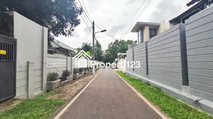 Rumah Mewah Murah di Palem Kartika Bambu Apus Jakarta Timur - 2