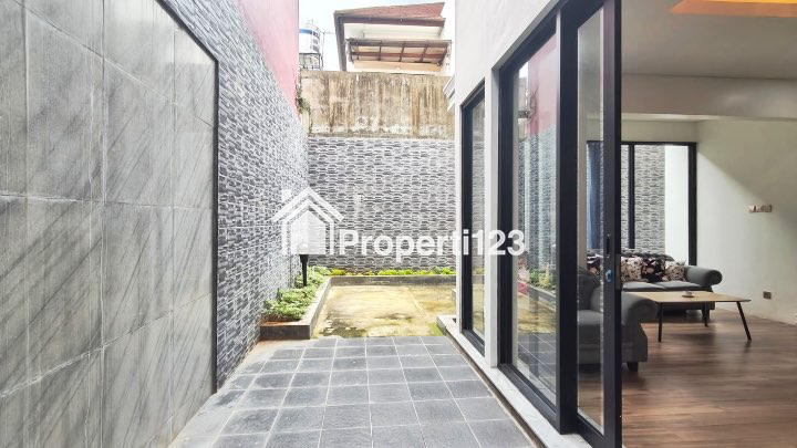 Rumah Mewah Murah di Palem Kartika Bambu Apus Jakarta Timur - 6