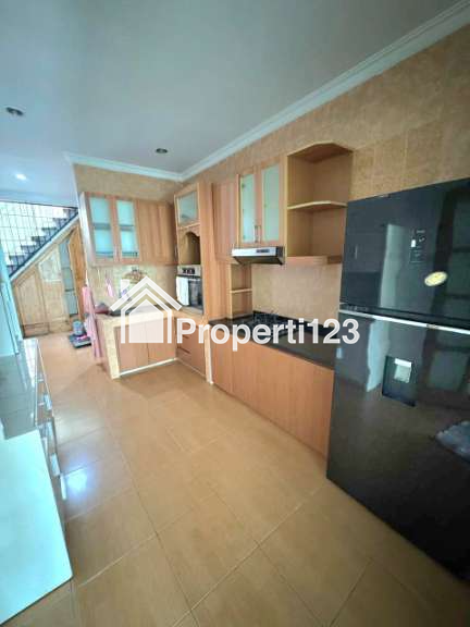 Rumah second dalam cluster di Larangan dekat Joglo - 6