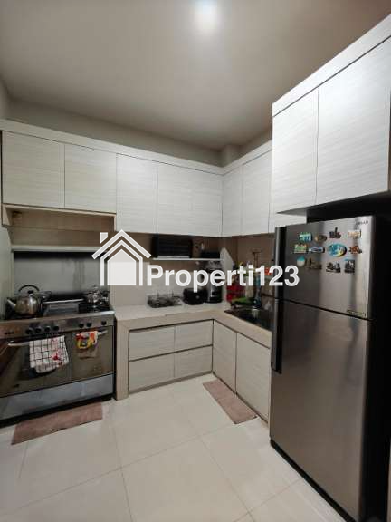 Rumah semi furnished fasilitas lengkap di Premiere Estate Jatiwarna - 3