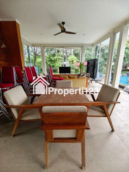 Rumah semi furnished fasilitas lengkap di Premiere Estate Jatiwarna - 6