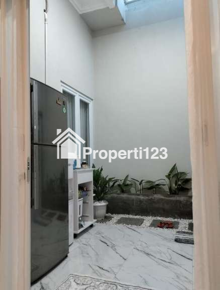 Rumah minimalis full furnish Vitara Pancoran Mas Depok - 3