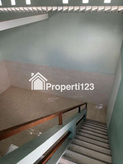 Di jual rumah dekat matahari singosaren solo - 7