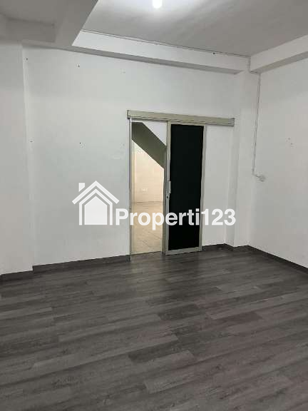 Di jual rumah dekat matahari singosaren solo - 4