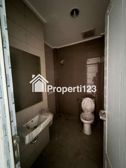 Disewakan 2 Ruko gandeng PIK Beach Boulevard Strategis dan Terjangkau - 4