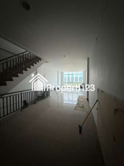 Disewakan 2 Ruko gandeng PIK Beach Boulevard Strategis dan Terjangkau - 3