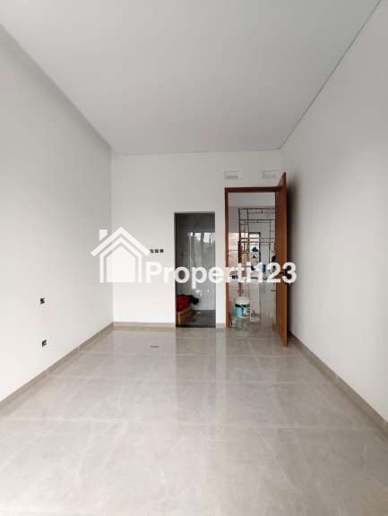 Rumah Modern dekat Pasar Gentan di Jl Kaliurang km 10 - 3