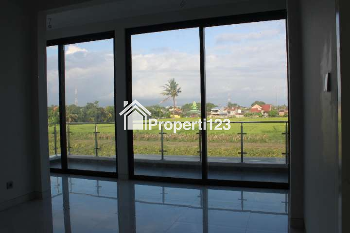 (BWI AI.021) Rumah Strategis di Perum Diamond Residence, Kel. Kebalenan, Kec. Banyuwangi, Kab. Banyuwangi - 9