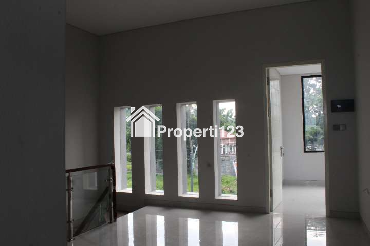 (BWI AI.021) Rumah Strategis di Perum Diamond Residence, Kel. Kebalenan, Kec. Banyuwangi, Kab. Banyuwangi - 8